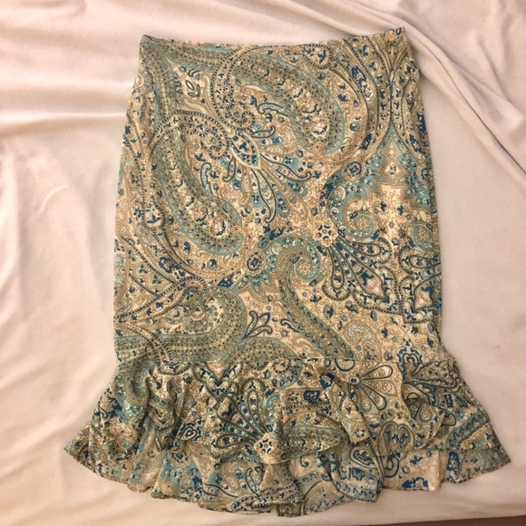 🕛 Express Paisley Skirt 🕛 - Picture 2 of 6